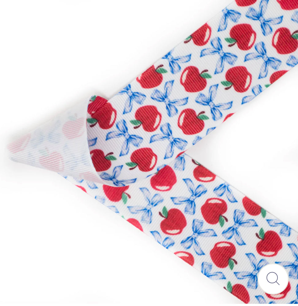 Apples and Bows (Streamers included)