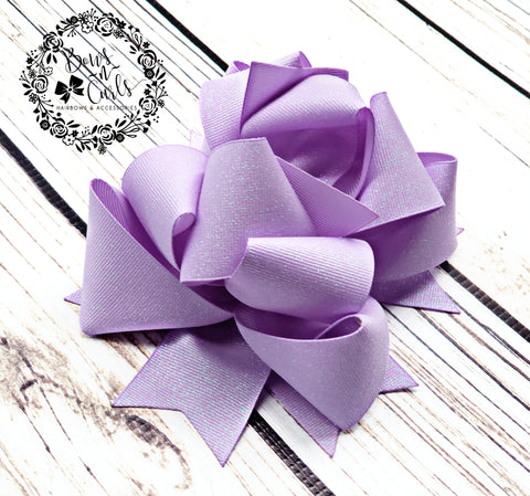 {{ Light Orchid Dazzle }}