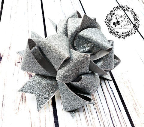 {{ Metallic Silver Dazzle }}