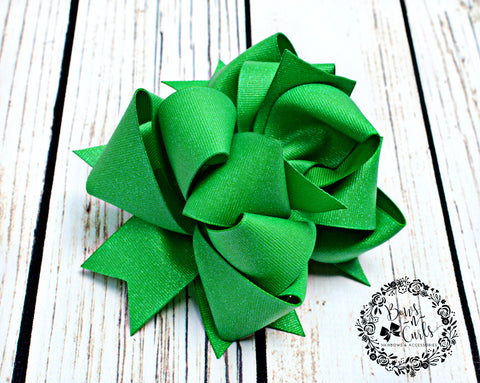{{ Emerald Dazzle }}