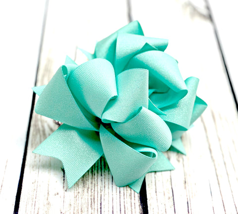 {{ Aqua Dazzle }}